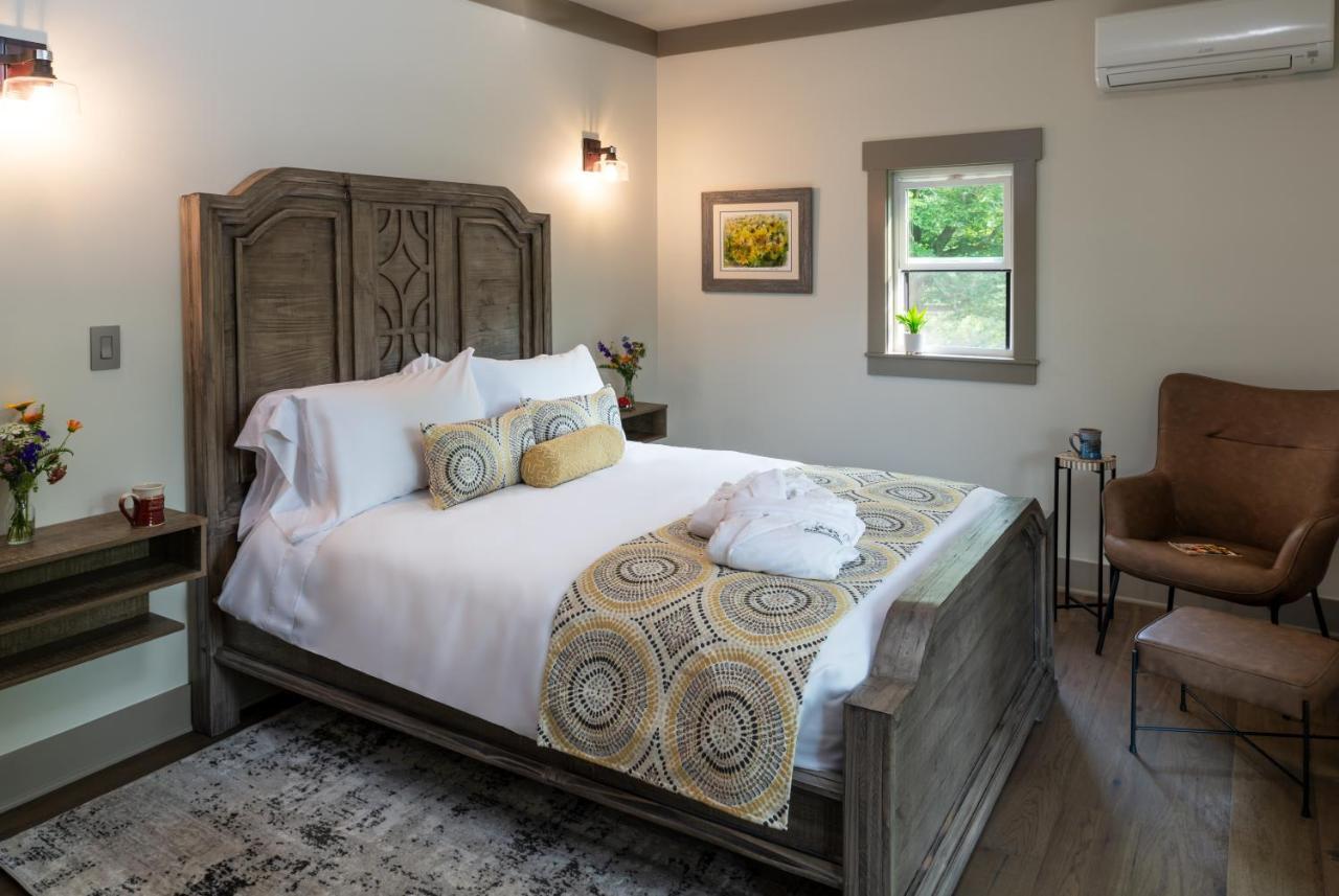 The Inn At Amaris Farms Weaverville Exterior photo